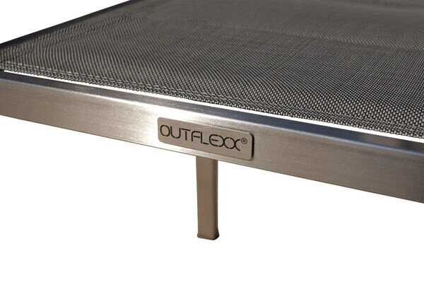 OUTFLEXX Esstischgarnitur, Silber/weiß, Edelstahl/Granit/Textilene, 200x100 Cm, 6 Stühle, Padded, Teakarmlehnen 6 OUTFLEXX Esstischgarnitur, Silber/weiß, Edelstahl/Granit/Textilene, 200x100 Cm, 6 Stühle, Padded, Teakarmlehnen – Bild 6