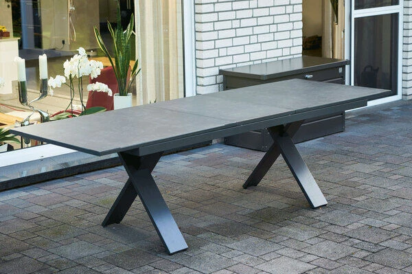 HARTMAN Sondermodell Xanadu / Aruba Set, Xerix/anthrazit, Alu/Glaskeramik, 2 Stapelsessel, 6 Multipos, 220/280x100cm 5 HARTMAN Sondermodell Xanadu / Aruba Set, Xerix/anthrazit, Alu/Glaskeramik, 2 Stapelsessel, 6 Multipos, 220/280x100cm – Bild 5